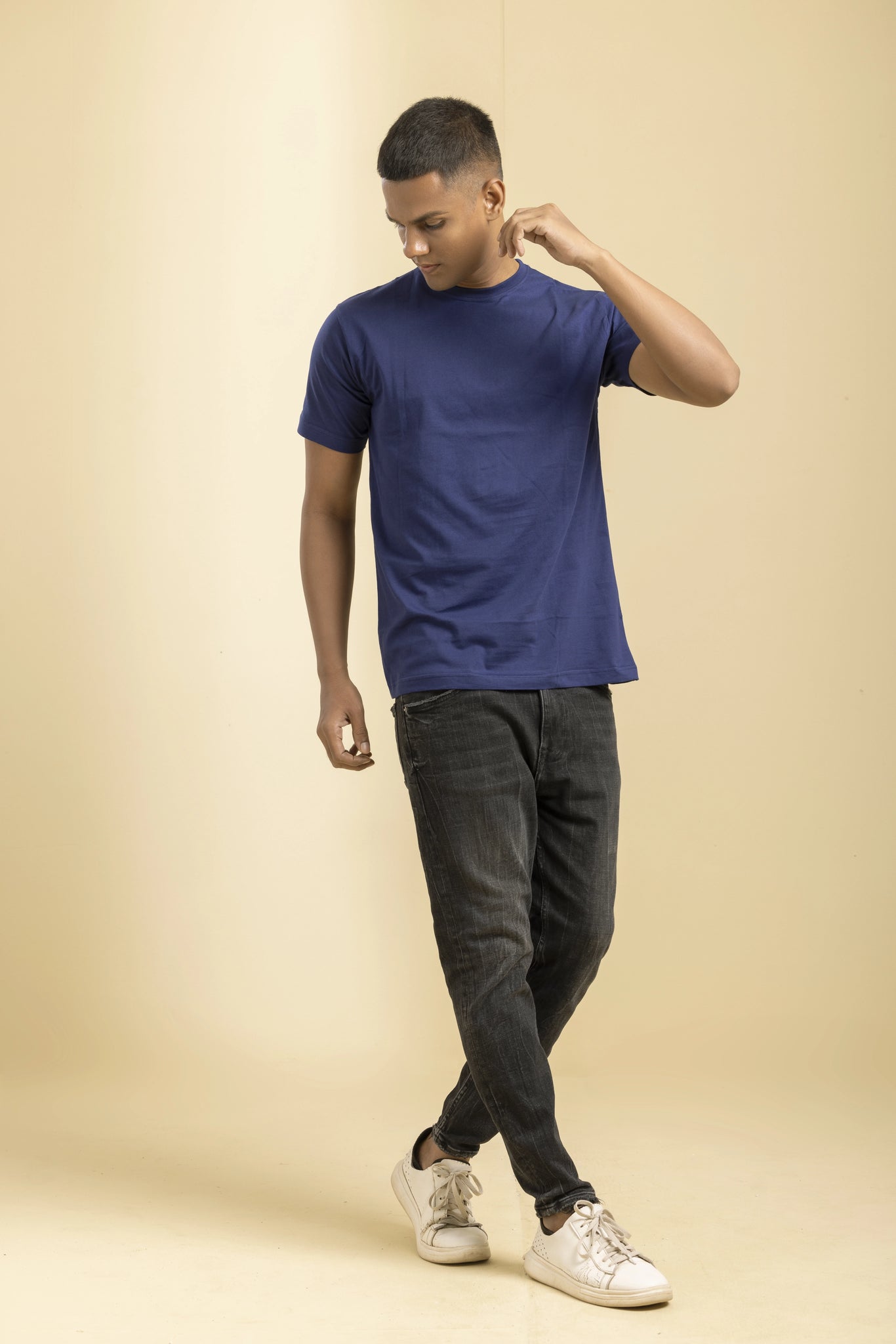 Half Sleeve - Men's Round Neck Blue T-Shirt